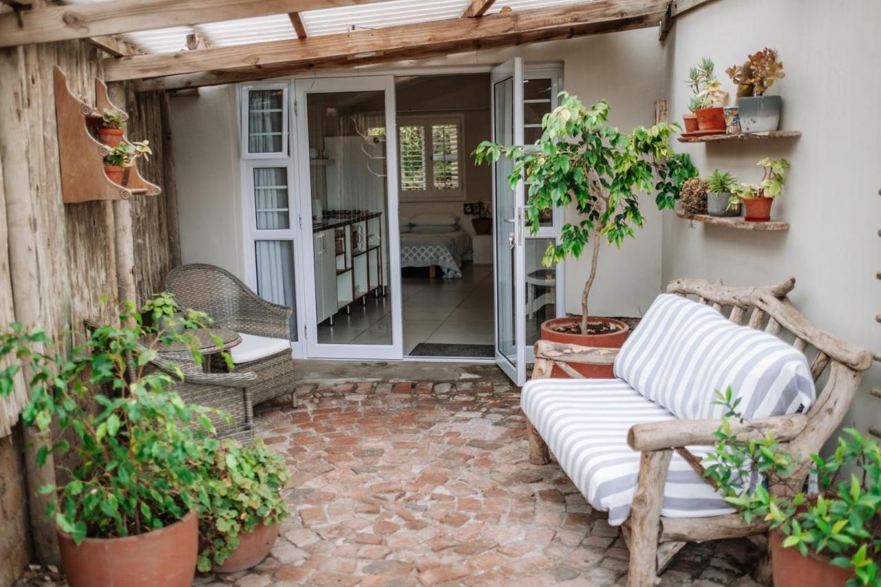 Pebbles Beach Cottage Port Elizabeth Exterior photo